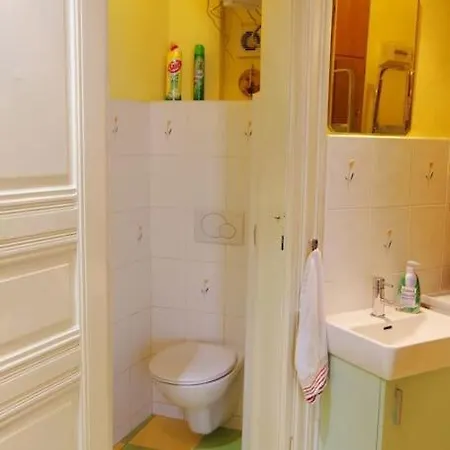 Big In The Center Apartman Prága